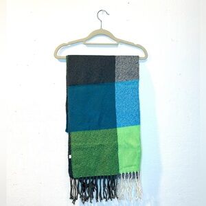 Checkered Cool-toned Scarf!!